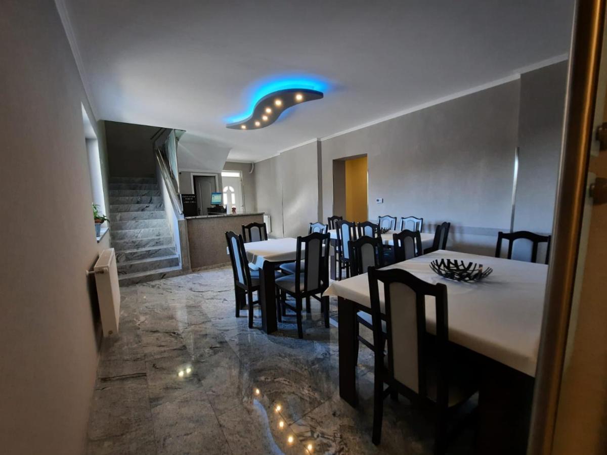 Bed and Breakfast Borostyan Panzio à Debrecen Extérieur photo