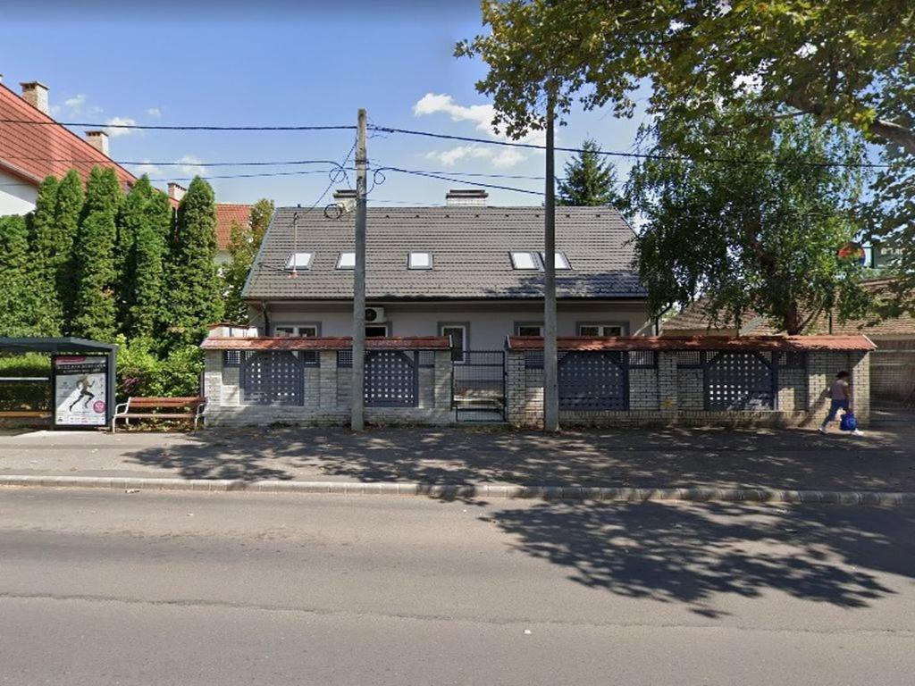 Bed and Breakfast Borostyan Panzio à Debrecen Extérieur photo