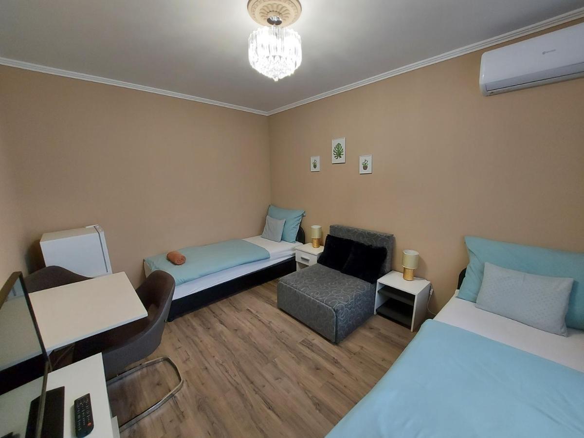 Bed and Breakfast Borostyan Panzio à Debrecen Extérieur photo