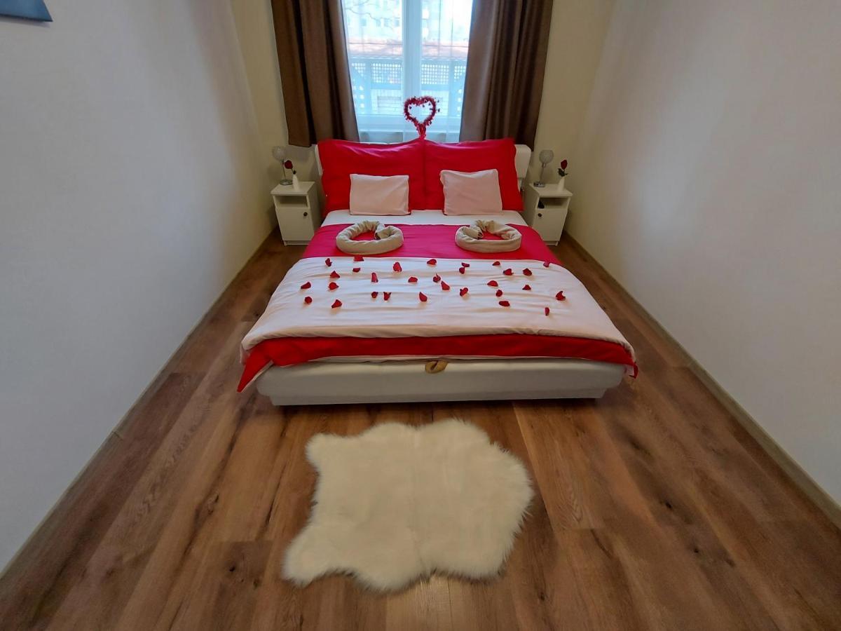 Bed and Breakfast Borostyan Panzio à Debrecen Extérieur photo