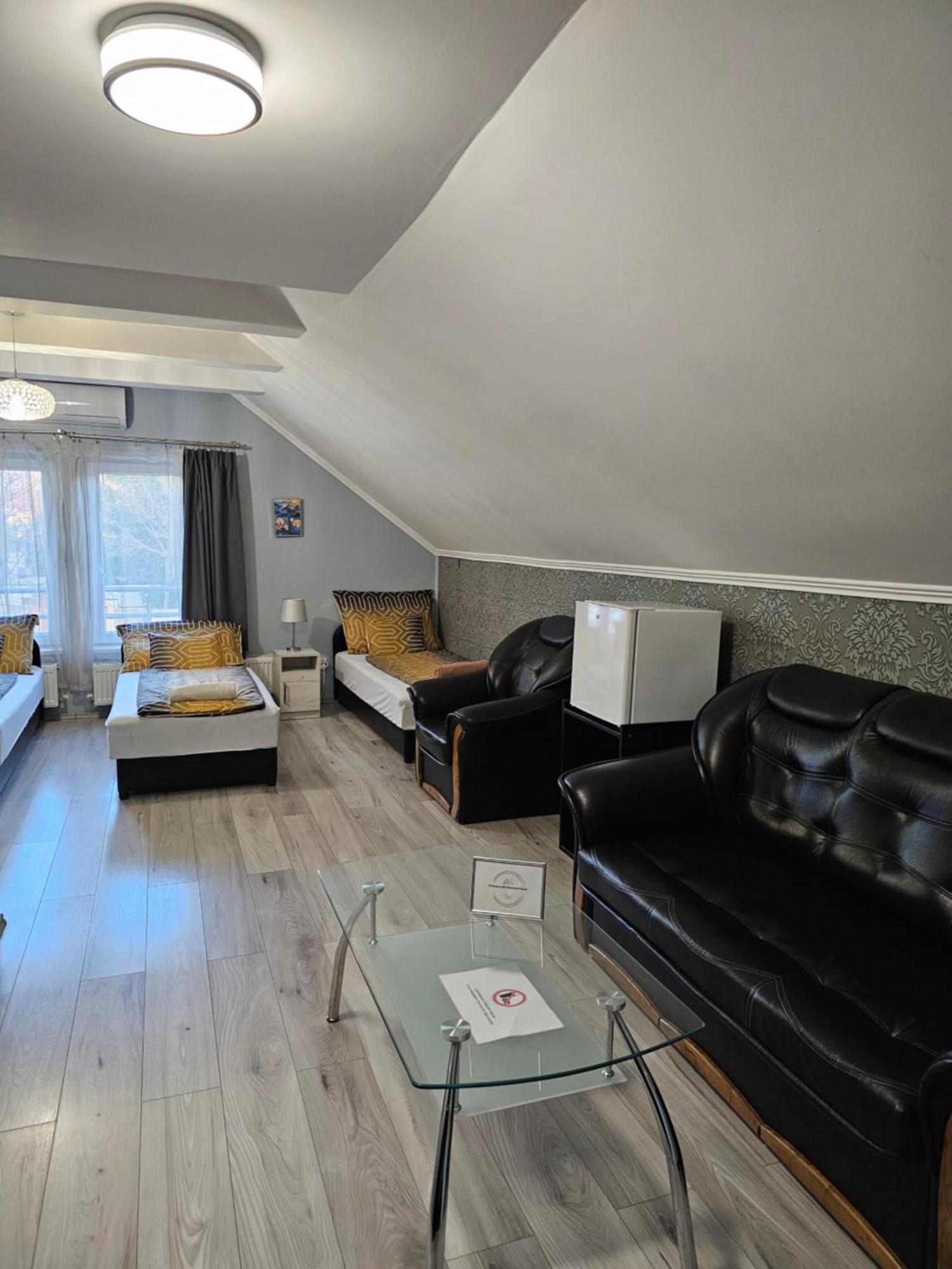 Bed and Breakfast Borostyan Panzio à Debrecen Extérieur photo